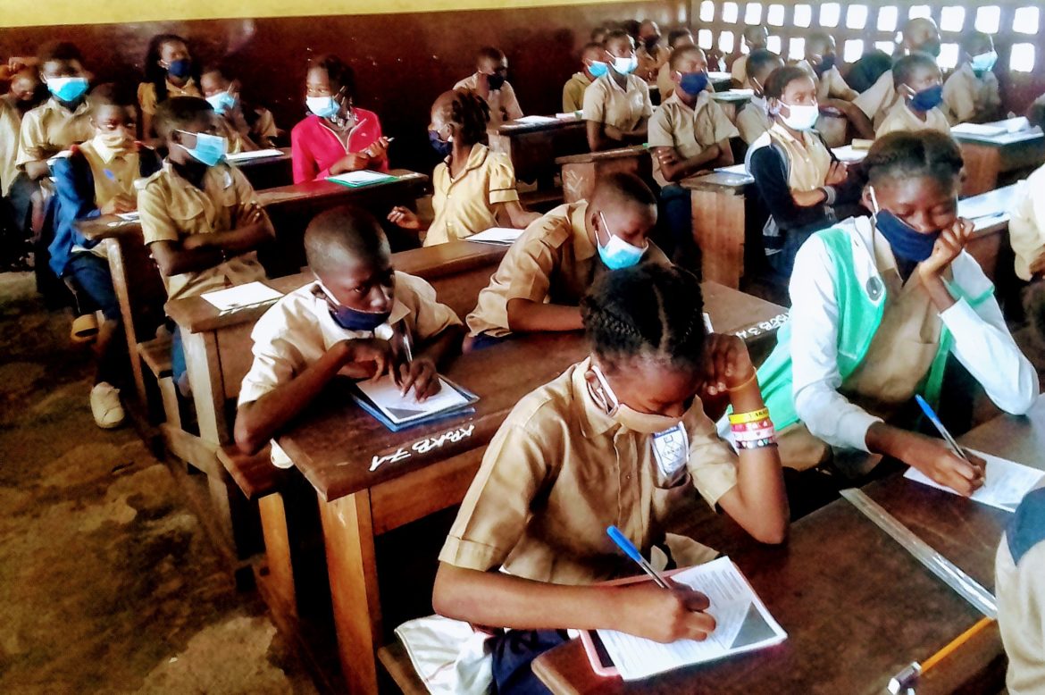 135.500 élèves affrontent le CEPE au Congo