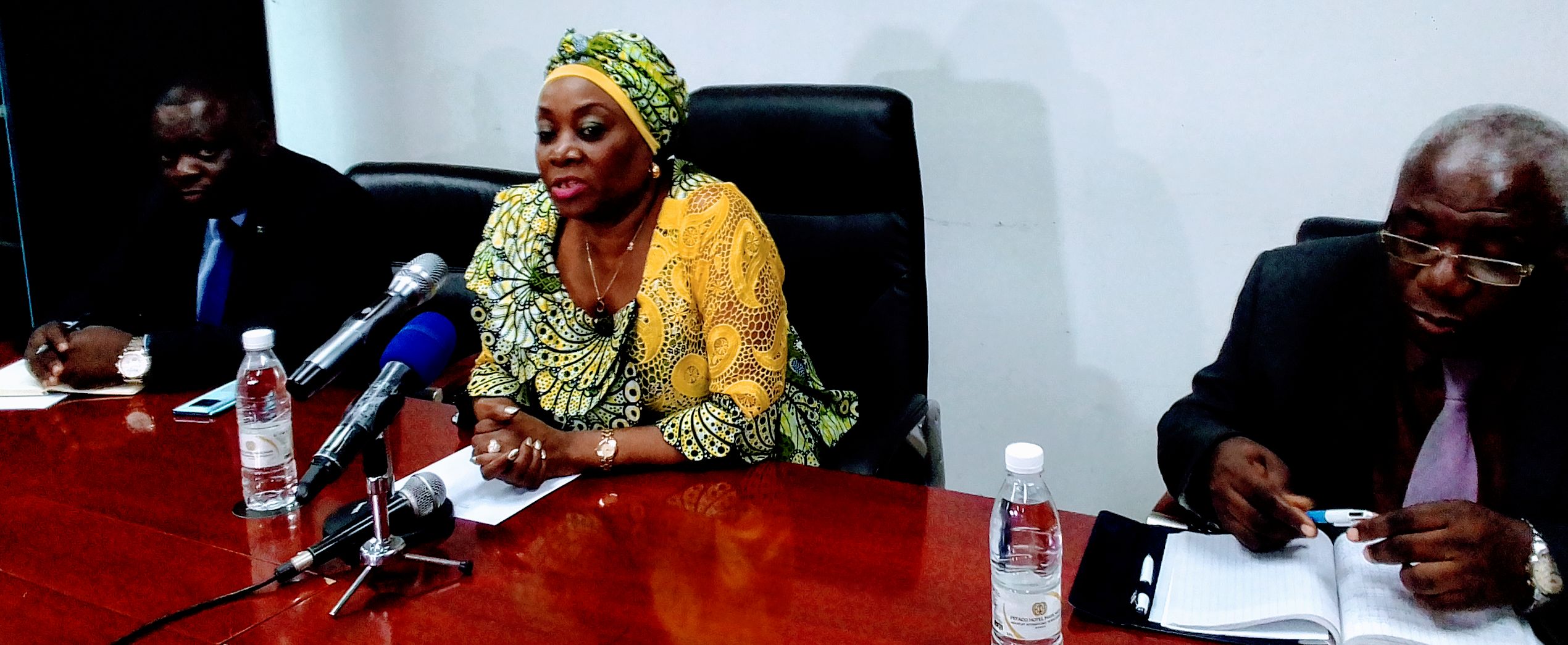 Renouer avec les salons et foires : Lydie Pongault préside une réunion de travail