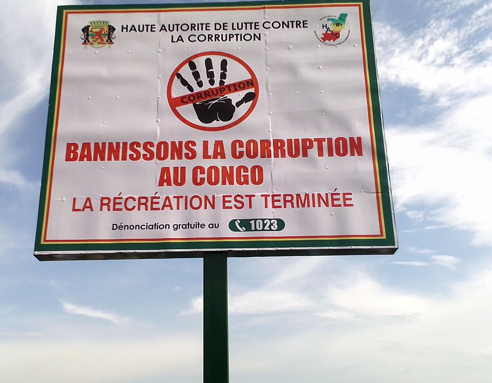 Lutte contre la corruption, la sensibilisation s’affiche  à l’aéroport