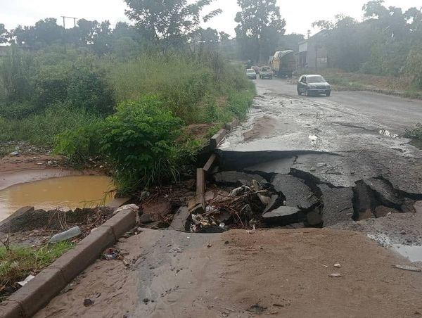 De fortes pluies provoquent l’effondrement partiel d’une route à Brazzaville