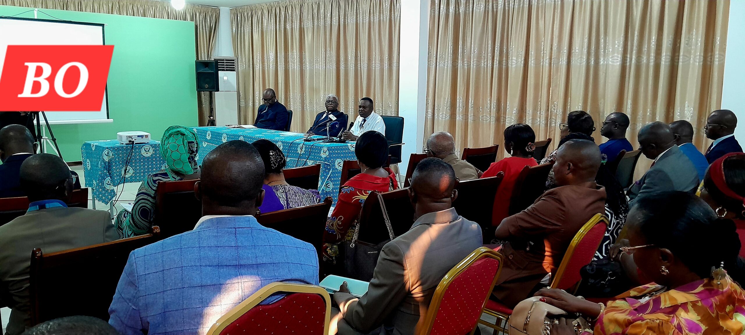 Cette confirmation a été faite le 17 juin 2025, au cours d’une conférence de presse, qu’il a co-animé avec le directeur de cabinet du ministre de la santé et de la population, Donatien Moukassa, et le secrétaire de la Fondation Congo assistance, Michel Mongo au Centre de la drépanocytose érigé au sein du Centre hospitalier et universitaire de Brazzaville (Chu-B).