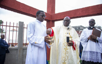 Lors de l'inauguration du temple Saint-Christphe de Mvoumvou à Pointe-Noire