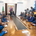 Au Congo, ce secteur vit depuis près de dix ans des moments très compliqués. Un comité chargé de la relance composé des journalistes sportifs, de dirigeants et d’anciens joueurs, a identifié plus de 50 problèmes qui minent le secteur du football congolais dont le manque de financement, le leadership et les conflits entre l’Etat et la fédération.