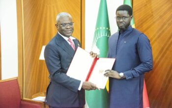 Bassirou Diomaye Faye reçoit en audience le premier ministre Anatole Collinet Makosso