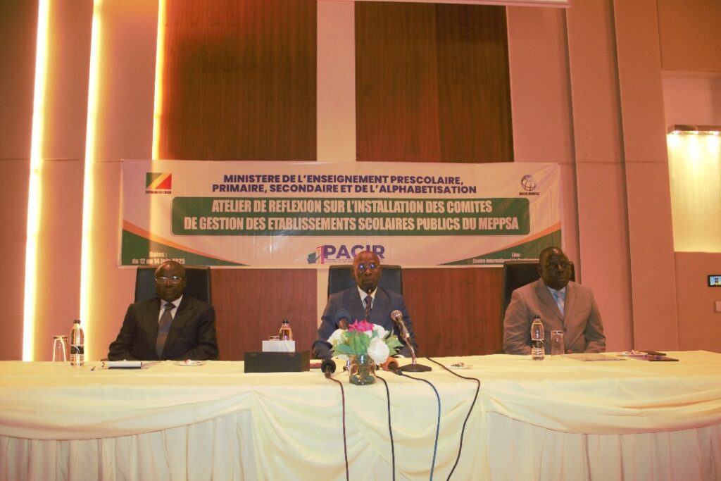 Les travaux de réflexion sur l’installation des comités de gestion de ces établissements scolaires publics ont été lancés le 12 juin à Brazzaville, par le ministre en charge de l’éducation nationale, Jean Luc Mouthou, en présence des délégués des ministères des finances et de la décentralisation, ainsi que des préfets et administrateurs maires, en vue de définir ensemble une feuille de route sur la question.