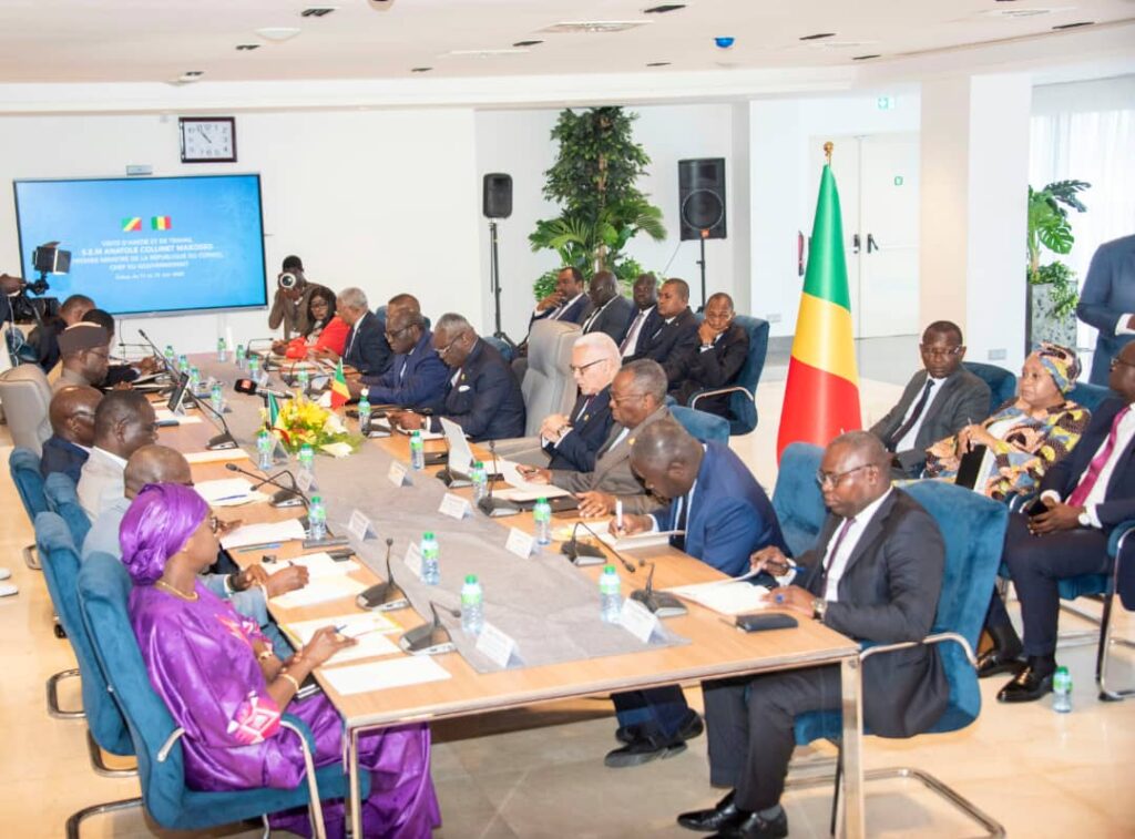 Les deux parties ont évoqué aussi la prochaine commission mixte qui se tiendra à Brazzaville, après la quatrième organisée à Dakar en 2018.