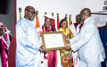 Parmi les prouesses du premier ministre congolais qui ont motivé le jury, il l’a reconnu comme une figure majeure de la réflexion stratégique et humaniste du continent africain.