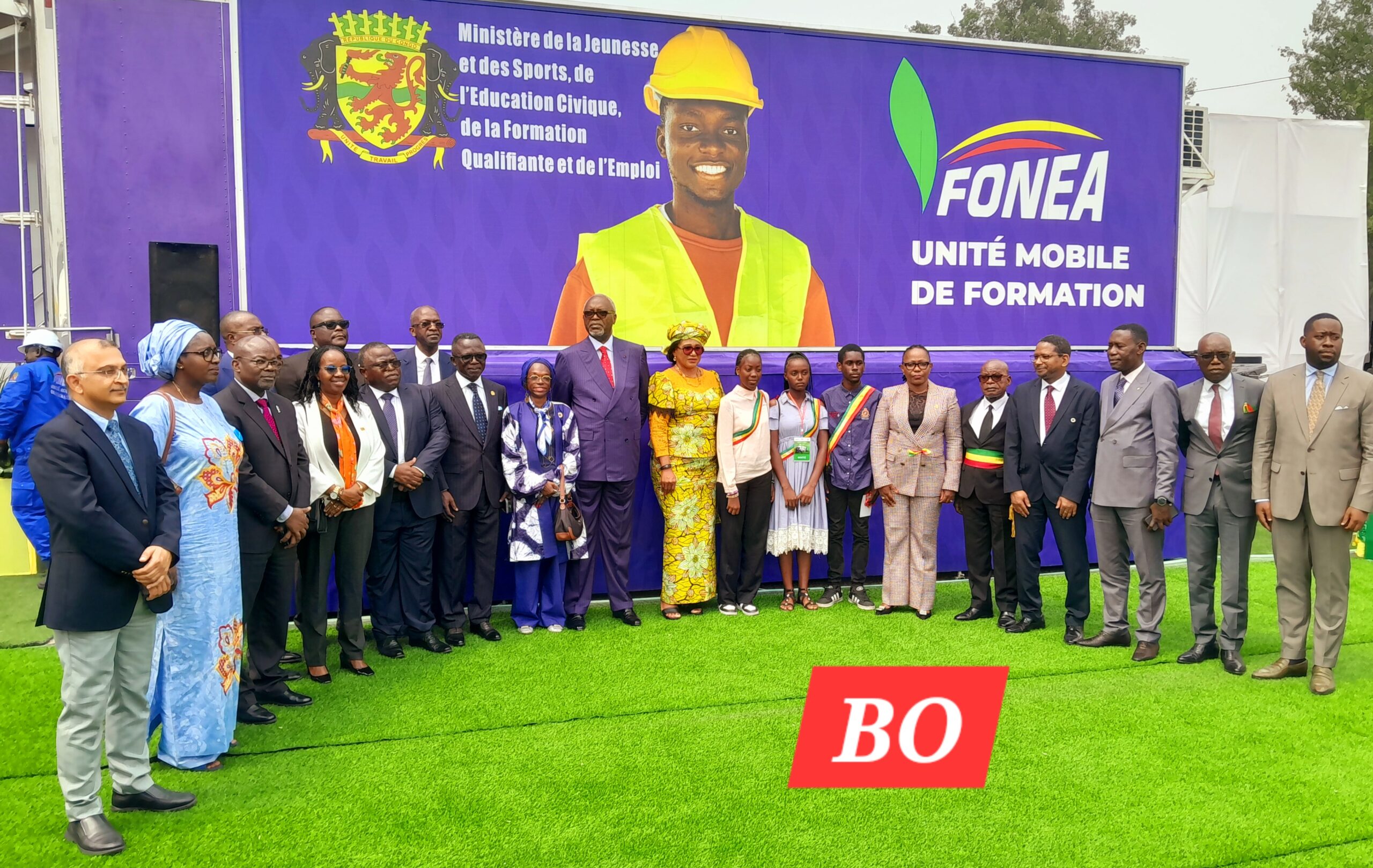 Le centre se présente sous la forme d’un conteneur, capable de recevoir 23 personnes. Il mesure 14,5Mde longueur et 2,5m de largeur pour une hauteur de 4,5m, avec une plateforme extérieure réservée pour recevoir un groupe électrogène de 65kva.