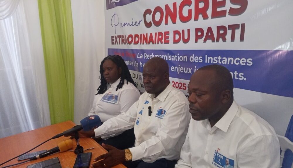 « L’élection présidentielle va se tenir en mars 2026, il n’y aura pas de transition à faire. Pour l’opposition congolaise dont je suis membre, je suis partant pour une candidature unique, mais à condition que des élections primaires soient organisées au préalable pour déterminer la personne qui va représenter l’opposition », a déclaré Anguios Nganguia-Engambé.