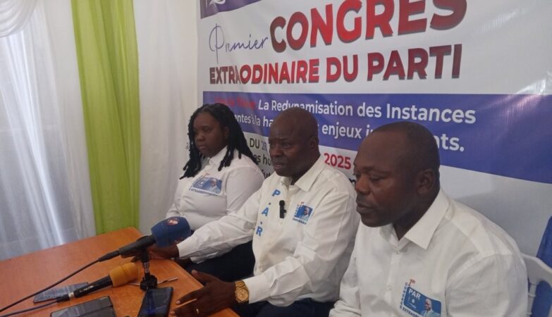 « L’élection présidentielle va se tenir en mars 2026, il n’y aura pas de transition à faire. Pour l’opposition congolaise dont je suis membre, je suis partant pour une candidature unique, mais à condition que des élections primaires soient organisées au préalable pour déterminer la personne qui va représenter l’opposition », a déclaré Anguios Nganguia-Engambé.