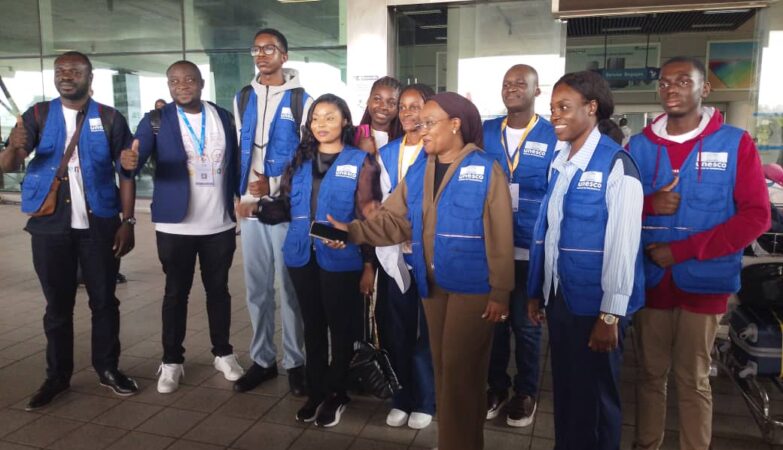 En effet, ce deuxième voyage d'étude a offert aux participants l'opportunité de bénéficier de formation intenses dispensés par des spécialistes chinois. Car, les lycéens et leurs enseignants ont acquis des techniques nouvelles et avancées dans l'IA, en incluant l'apprentissage des machines, les réseaux neuronaux, la vision par ordinateur et le traitement du langage naturel.