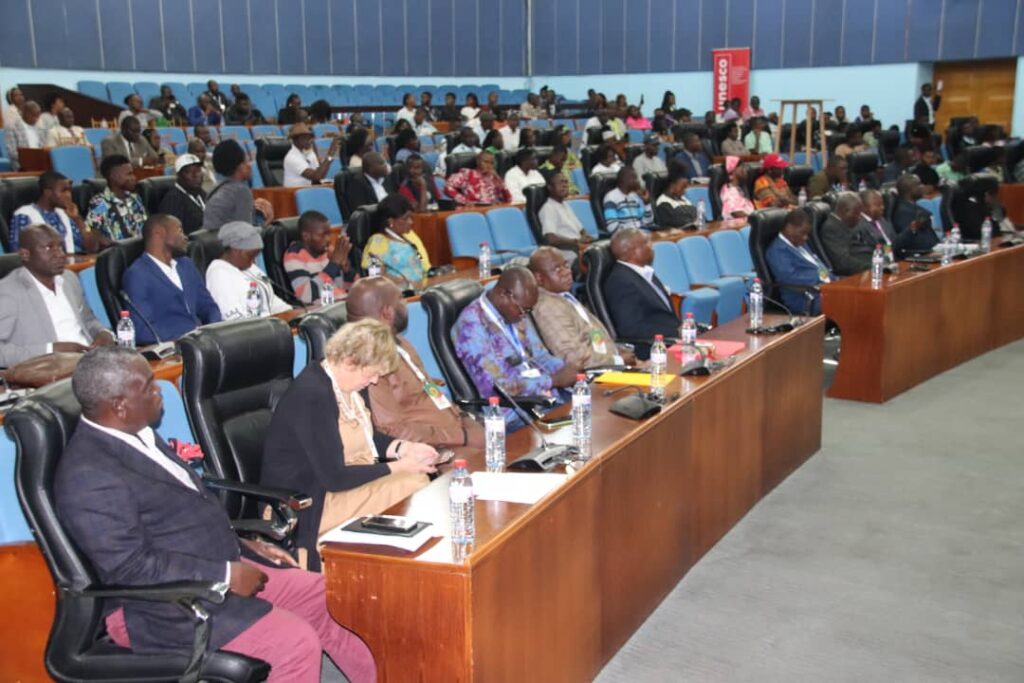 “Les actes qui seront publiés dans les semaines à venir constitueront une manière précieuse pour renforcer nos cadres réglementaires, en vue d'inspirer de nouvelles coopérations”, a-t-elle indiqué, tout en exprimant sa gratitude en vers les participants pour leurs échanges fructueux.