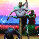 La soirée a débuté avec le plaidoyer du festivalier, le Pr Destiny Tchechouali, qui a invité le président de la République du Congo à renforcer son investissement dans la formation des jeunes aux métiers numériques et culturels, dans l'éducation artistique, technologique et entrepreneuriale.