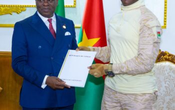 En effet, cette fondation est une organisation, partenaire de la Fondation Congo assistance depuis 2017, œuvre pour la formation de jeunes congolais défavorisés. Ces derniers ont d’ailleurs chaleureusement accueilli le chef du gouvernement, à son arrivée à Abuja.