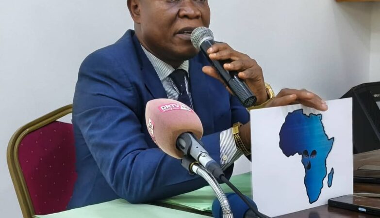 Neuf ans après un premier essai ajourné, Alexis Bongo a annoncé le 16 août dernier sa décision de se porter candidat à la prochaine élection présidentielle de mars prochain, au cours d’une conférence de presse.