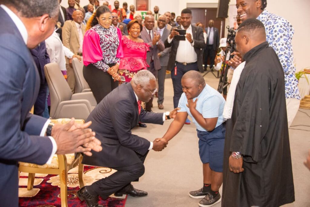 Le Fhic a aussi pour mission de promouvoir et d’inciter l’esprit entrepreneurial dans tous les départements tout en créant des synergies concrètes, entre initiatives et acteurs des sphères publiques et privées.