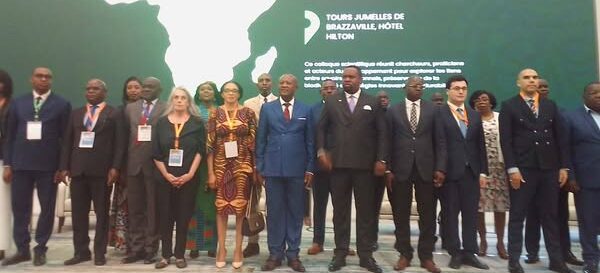 « Tradition et biodiversité au cœur du développement en Afrique centrale », est le thème central de ce colloque de deux jours, qui a réuni les scientifiques, les représentants d’organisations internationales, les chercheurs et les experts du développement durable.