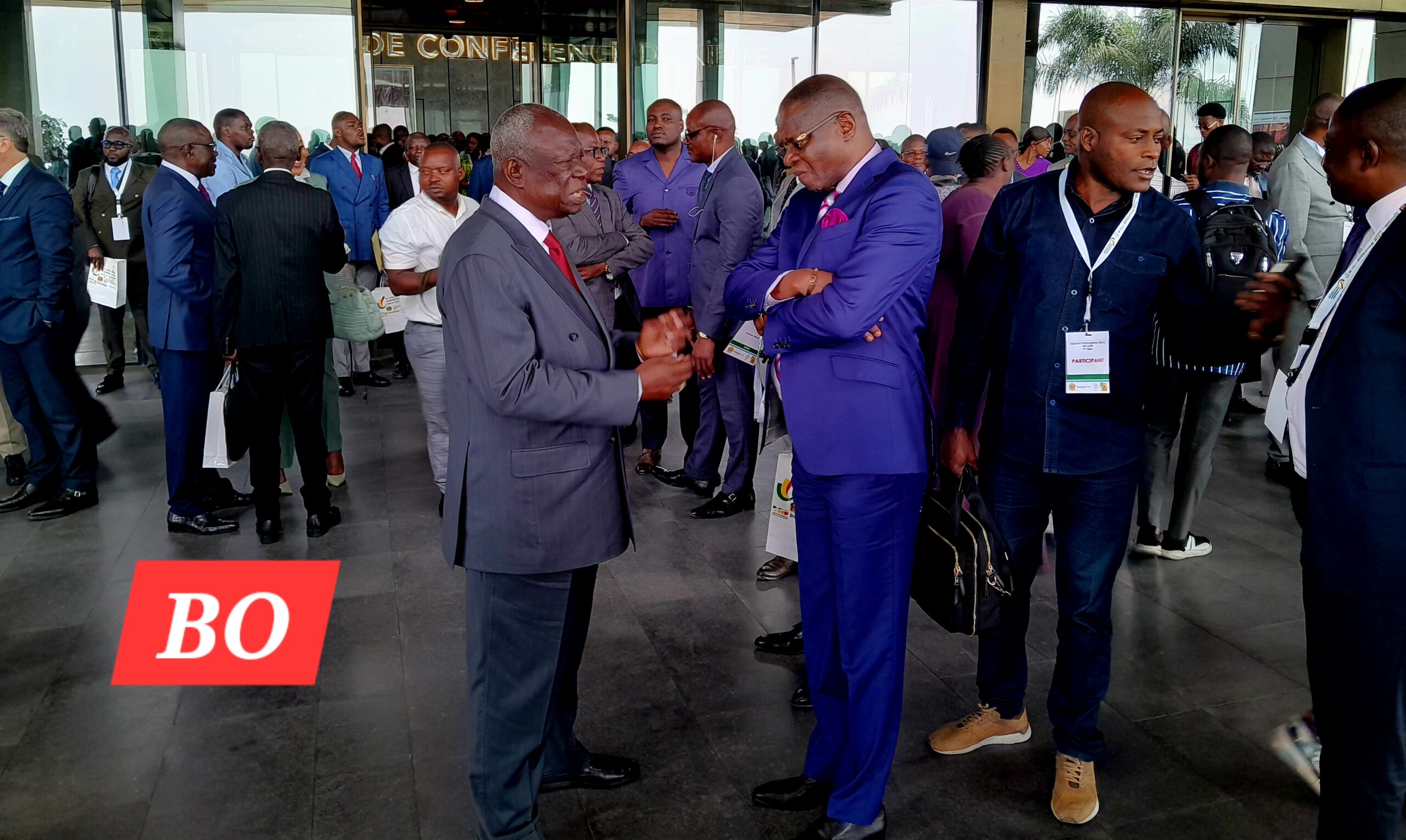 Ouvrant les échanges, le ministre Ngobo a laissé entendre que ce colloque vient à point nommé pour enrichir la réflexion et susciter la réforme du système fiscal national. « Les regards croisés des universitaires, des experts fiscaux, des décideurs politiques, ainsi que des partenaires au développement permettront d’identifier les pistes concrètes pour renforcer nos cadres fiscaux », a-t-il affirmé.