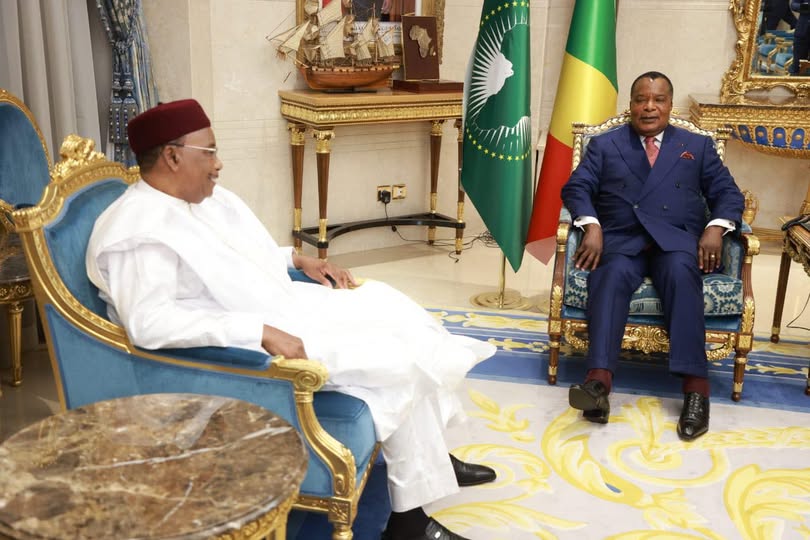 Le chef de l’Etat échange avec l’ex président nigérien Mahamadou Issoufou