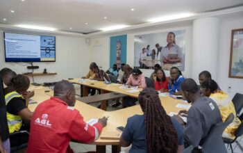 Lors de cet atelier Sainthia Mboko, Responsable Qualité a abordé les aspects essentiels de la démarche qualité notamment le respect des normes et procédures, la satisfaction client, la valorisation des bonnes pratiques et l’importance de l’appropriation de nos valeurs : humilité, passion, agilité et solidarité. Les stagiaires et apprentis ont ainsi pu mieux comprendre leur rôle dans la contribution à l’excellence opérationnelle du Groupe.