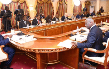 L’actuel code minier comporte plusieurs innovations en comparaison de celui en voie de remplacement. On peut citer l’adoption du partage de production ; l’ouverture obligatoire de 10 % du capital des sociétés congolaises titulaires de titres ; le compte séquestre à la Beac regroupant 30% des Fonds de développement ; un cadastre minier et le recours possible aux appels d’offres ; le renforcement du CRGM ; le permis pour la petite exploitation ; la valorisation du contenu local et la promotion de la transformation locale des minerais.