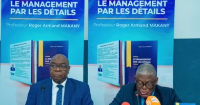 S’appuyant sur la réalité, le Pr Roger Armand Makany pense que ce sont les Usa qui prennent au sérieux les détails suivis des Européens. C’est ce qui prouve leurs prouesses. L’Afrique qui est dans le « Globalement satisfait » ne peut émerger parce que ne pouvant identifier les failles de sa gestion.
