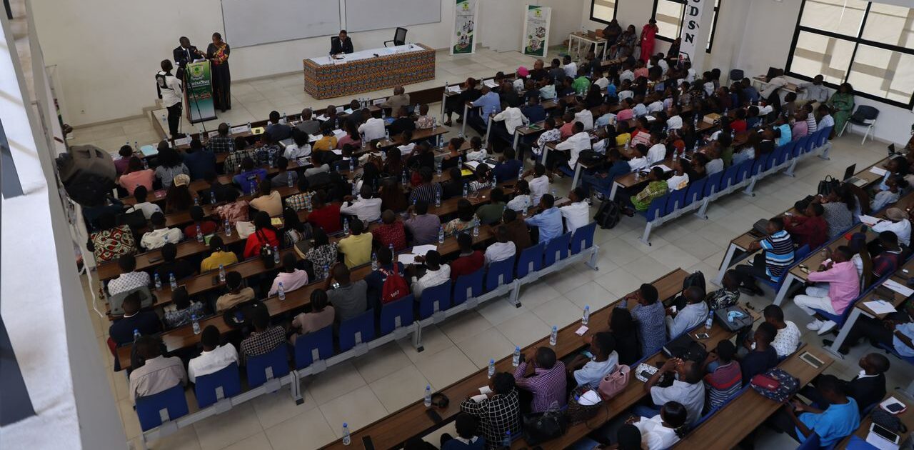 Cette rencontre a montré l’inébranlable engagement des Nations-Unies de bâtir avec les jeunes des solutions durables et inclusives. Ce qui a poussé le coordonnateur résident de saluer l’engagement des autorités congolaises pour la mise en place des politiques et programmes pouvant produire des résultats probants.