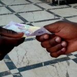 Dans sa déclaration, le président de la Halc propose une session de sensibilisation à l’attention des cadres et autorités en charge de la jeunesse sur les questions touchant à la lutte contre la corruption, pour leur permettre à bien encadrer cette couche juvénile.