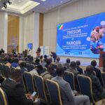 Lançant officiellement ces projets, le premier ministre Anatole Collinet Makosso a qualifié cet instant d’un moment caractéristique dans la refondation du système éducatif congolais. Ainsi, il a déclaré que « les présentations du programme TRESOR et du projet PARQEB témoignent d’une prise en compte rigoureuse et fidèle des orientations issues des États généraux de l’éducation. La qualité des apprentissages en constitue le fil conducteur transversal ».