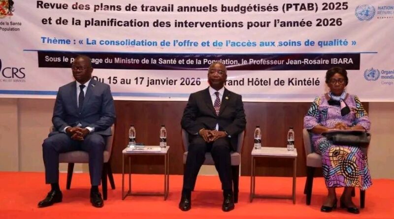 Lançant les travaux de cette revue, le ministre de la santé et de la population, Jean Rosaire Ibara a rappelé que la santé est la première bataille du Gouvernement. Elle est la «priorité des priorités ». Il a présenté les efforts réalisés dans ce secteur avec la construction des hôpitaux généraux dont certains venaient d’être inaugurés. Le renforcement des soins de santé primaires et d’une riposte plus agile face aux urgences sanitaires, notamment le choléra. Les campagnes de lutte contre le paludisme et les opérations de vaccination de masse ont également marqué l’année.