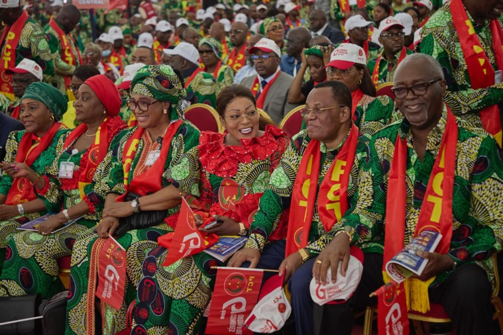 Lors de son message, rendu public par son délégué, Gilbert Ondongo, le président du comité central du Pct, a exhorté les participants à l’importance de promouvoir le dialogue, la réconciliation, la citoyenneté active, dans l’optique de réaliser l’unité et de rester fidèles à leur motivation de servir le parti, leur bien commun.