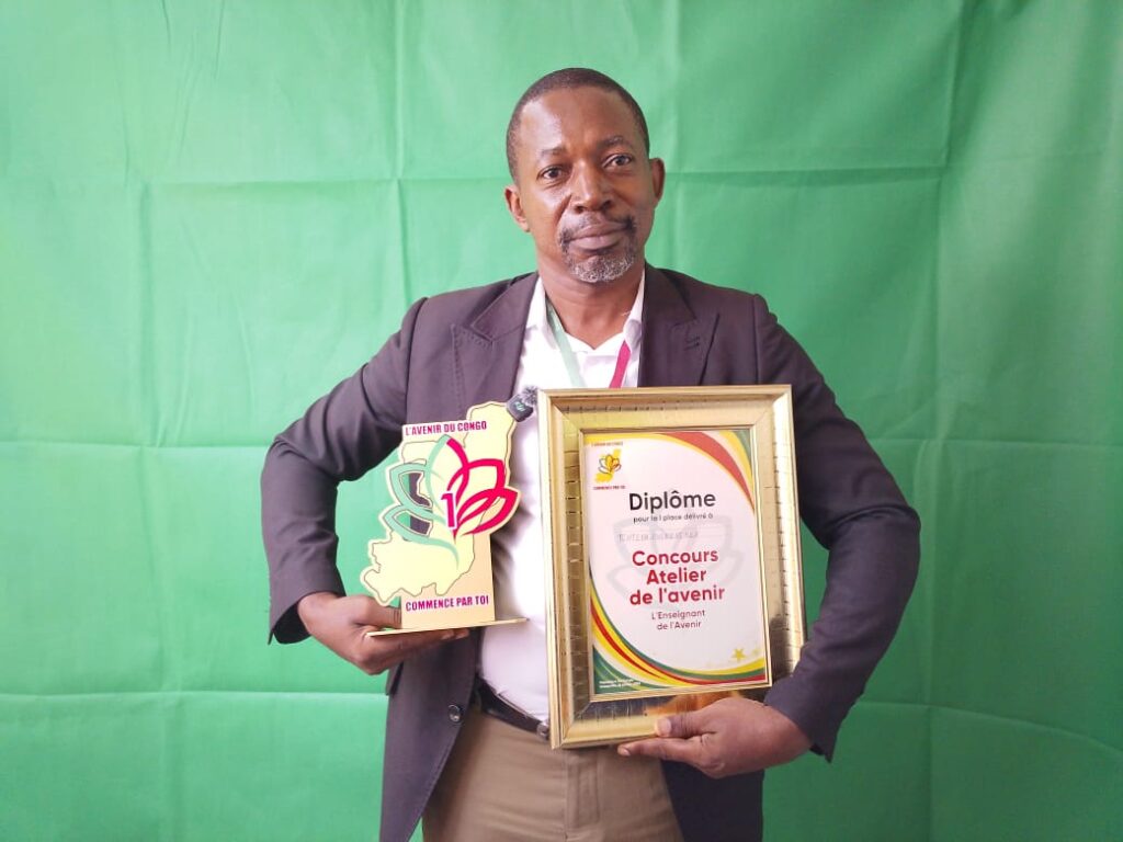 La deuxième activité est classée en trois catégories'', les mots nouveaux, les mots difficiles et les mots stylés, en étant les mots familiers qui peuvent permettre aux lecteurs de faire leurs comptes rendus de la lecture.