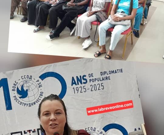 En partenariat avec les ministères de l’enseignement, un programme qui vise à former sur place des enseignants en langue russe. « Des professeurs russes interviennent chaque année, contribuant à l’essor de l’enseignement et des activités culturelles. En culture cependant, des artistes congolais formés en Russie se font distinguer dans plusieurs domaines notamment dans le cinéma, le théâtre et la musique. Il en est de même pour les sportifs congolais formés dans le cadre du partenariat. « La Russie est un pays multiculturel, où chaque peuple conserve le droit d’apprendre et de transmettre sa langue et sa culture », a-t-elle rappelé.