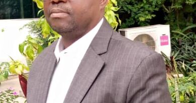 Ce colloque de trois jours avait pour thème, « Vie et œuvre de Monseigneur Benoît Gassongo ». Il a été organisé par l’association solidarité plurielle en partenariat avec la Flash.