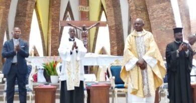 Au cours d'une interview accordée à La Brève Online, en marge de la clôture de la semaine de prière universelle pour l'unité des chrétiens, il a fait remarquer que cette opération a rétablie la paix dans le pays. Car depuis un moment le peuple vivait dans l'incertitude et la peur. Cependant, avec cette opération zéro kuluna, il constate qu'il y a le calme et la paix. “Nous avons besoin de la paix. Sans la paix nous ne pouvons rien faire”, a-t-il insisté.