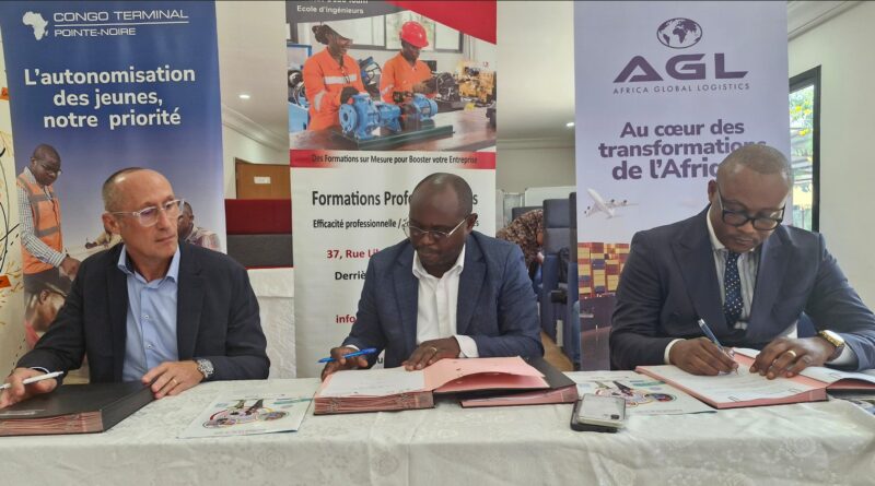 AGL s’investit dans l’amélioration des compétences de ses collaborateurs et participe activement au développement socio-économique du pays au moyen d’actions de responsabilité sociétale dans les secteurs de l’éducation, la réinsertion sociale, la préservation de l’environnement et l’accompagnement humanitaire.