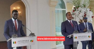 A l’issu de la visite d’Etat du président sénégalais, Bassirou Diomaye Faye à Brazzaville, du 2 au 3 février 2025, le Congo a signé 20 nouveaux accords dans divers secteurs d’activités et a pris l’engagement de renforcer leurs relations diplomatiques.