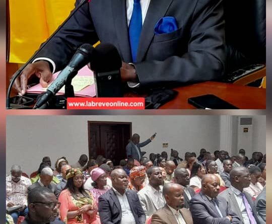 Le président de la Cour constitutionnelle, Auguste Iloki, a exprimé, le 20 mars à Brazzaville, sa satisfaction à l’endroit des coordonnateurs et délégués déployés à travers le pays pour superviser le déroulement de l’élection présidentielle des 12 et 15 mars derniers. Cette déclaration est intervenue lors d’une séance de travail organisée au siège de l’institution, consacrée à l’évaluation de la mission d’observation électorale. À cette occasion, les participants ont échangé sur les contraintes rencontrées sur le terrain ainsi que sur les résultats obtenus, dans une perspective d’amélioration continue du processus électoral et de renforcement de sa conformité aux exigences légales.