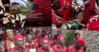 Ces femmes et hommes, unis par une histoire commune, ont amorcé un tournant significatif sous les signes de la prise de conscience identitaire, de l’unité et du rassemblement collectif. Placé sous le thème mobilisateur "Notre identité, notre force", cet événement a été organisé à l'initiative de Ninon Gouamba, descendant de Ngamaba, représentant légal du Makoko et député de Ouenzé 4.