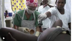 À l’initiative du gynécologue-obstétricien et expert en santé publique Darius Eryx Mbou Essie, le cabinet Congo Health Consulting organise le 28 mars à Brazzaville une matinée de sensibilisation baptisée « Café Sanitaire ». Placée sous le thème « Dépistage des lésions précancéreuses : ma santé, mon droit de savoir », cette initiative s’inscrit dans le cadre du mois de mars, dédié à la promotion des droits des femmes à travers le monde.