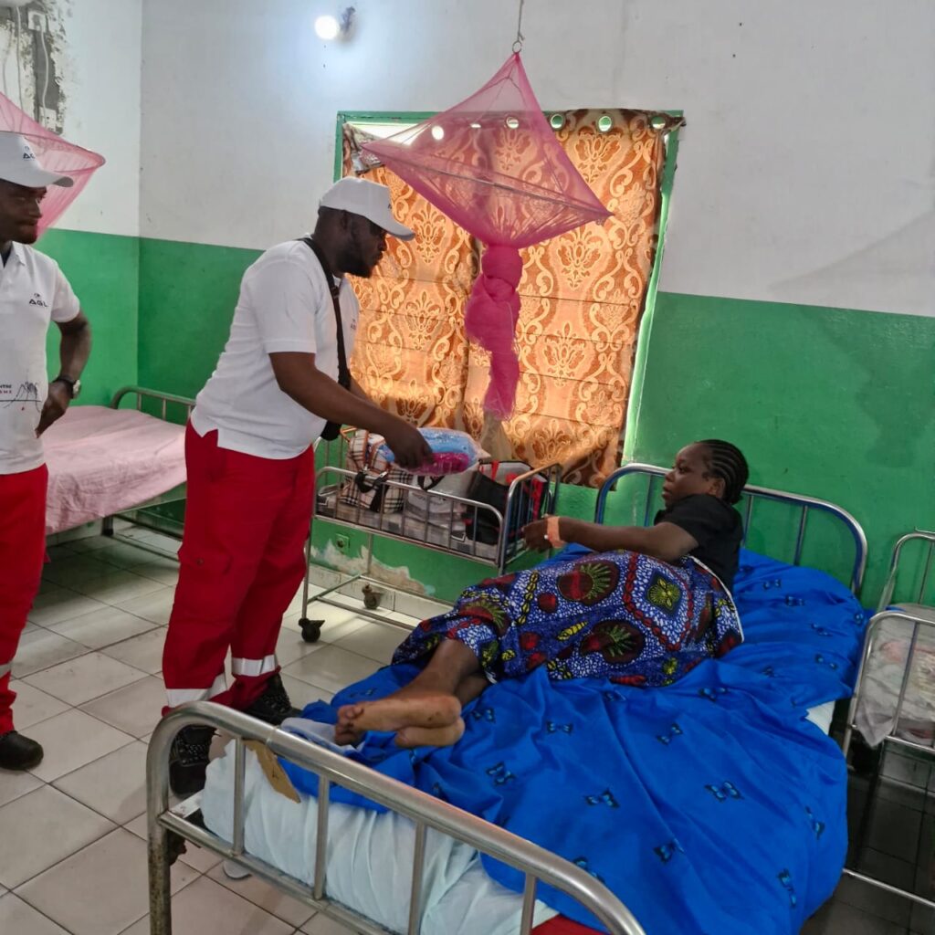 Les pairs éducateurs de Terminaux du Bassin du Congo (Tbc), filiale de Agl, ont procédé le 24 avril à la distribution de moustiquaires imprégnées aux malades dans deux centres de santé intégrés (Csi) de Brazzaville (Moukondo et Bissita).