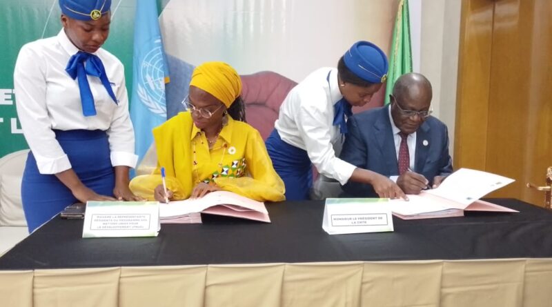 La Commission nationale de transparence et de responsabilité (Cntr) et le Programme des Nations unies pour le développement (Pnud) ont officialisé, le 14 avril à Brazzaville, un partenariat stratégique destiné à impulser une réforme en profondeur des mécanismes de gestion des finances publiques en République du Congo.