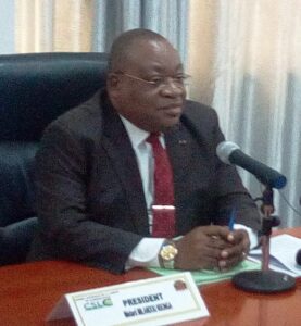 Le Conseil supérieur de la liberté de communication (CSLC) a présenté, le 15 avril 2026, le bilan de la régulation de la couverture médiatique de l’élection présidentielle tenue les 12 et 15 mars derniers. La restitution, conduite sous l’autorité de son président Médard Milandou Nsonga, met en lumière les acquis enregistrés, tout en pointant les limites qui ont marqué cette période électorale.