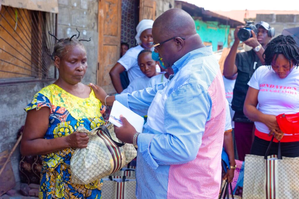 Le quartier 4 du cinquième arrondissement Ouenzé à Brazzaville, a été le théâtre d’une action sociale d’envergure portée par l’élu local Ninon Gouamba. Fidèle à ses engagements, ce dernier a renoué avec ses initiatives de proximité à travers une nouvelle opération de solidarité en faveur des personnes vulnérables.