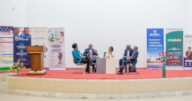 Deux DRH, deux expertises, un engagement commun : outiller la jeunesse congolaise pour son avenir professionnel. Du 27 avril au 06 mai 2026, la deuxième édition du Salon de l’éducation, de l’orientation et de l’insertion professionnelle du Congo (SEOPC) a ouvert ses portes à l’auditorium du Mémorial Pierre Savorgnan de Brazza.