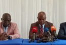 Au-delà de la question sécuritaire, c’est surtout la fragilité économique du secteur qui apparaît comme le talon d’Achille du système médiatique congolais. L’absence de redistribution effective de la redevance audiovisuelle depuis 2003 illustre les dysfonctionnements persistants dans le financement des médias publics. Certes, la création d’un fonds d’appui à la presse, doté de 60 millions de Frs Cfa dans la loi de finances 2025, constitue une avancée notable.