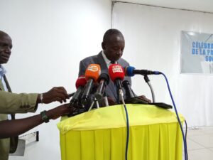 L’association Journalisme et éthique Congo (Jec) et l’Union des professionnels de la presse du Congo (Uppc) ont appelé, le 8 mai à Brazzaville, les pouvoirs publics à ne pas perdre de vue la précarité persistante de la presse congolaise, afin de lui donner les moyens susceptibles de lui permettre de jouer pleinement son rôle d’acteur de la consolidation de la démocratie, de la paix, de la cohésion sociale et de la construction du développement.