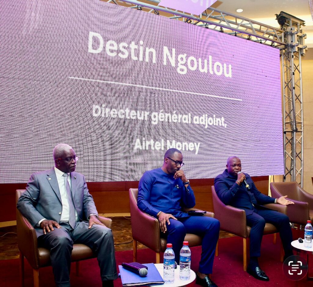 Intervenant lors d’un panel organisé en marge des Assemblées annuelles de la Banque africaine de développement (BAD), les participants ont estimé que l’avenir du secteur bancaire africain repose désormais sur la digitalisation intelligente des services et sur une meilleure collaboration entre banques, opérateurs de téléphonie mobile et fintechs.