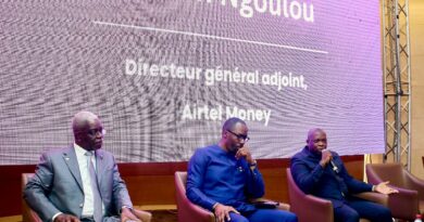 Intervenant lors d’un panel organisé en marge des Assemblées annuelles de la Banque africaine de développement (BAD), les participants ont estimé que l’avenir du secteur bancaire africain repose désormais sur la digitalisation intelligente des services et sur une meilleure collaboration entre banques, opérateurs de téléphonie mobile et fintechs.