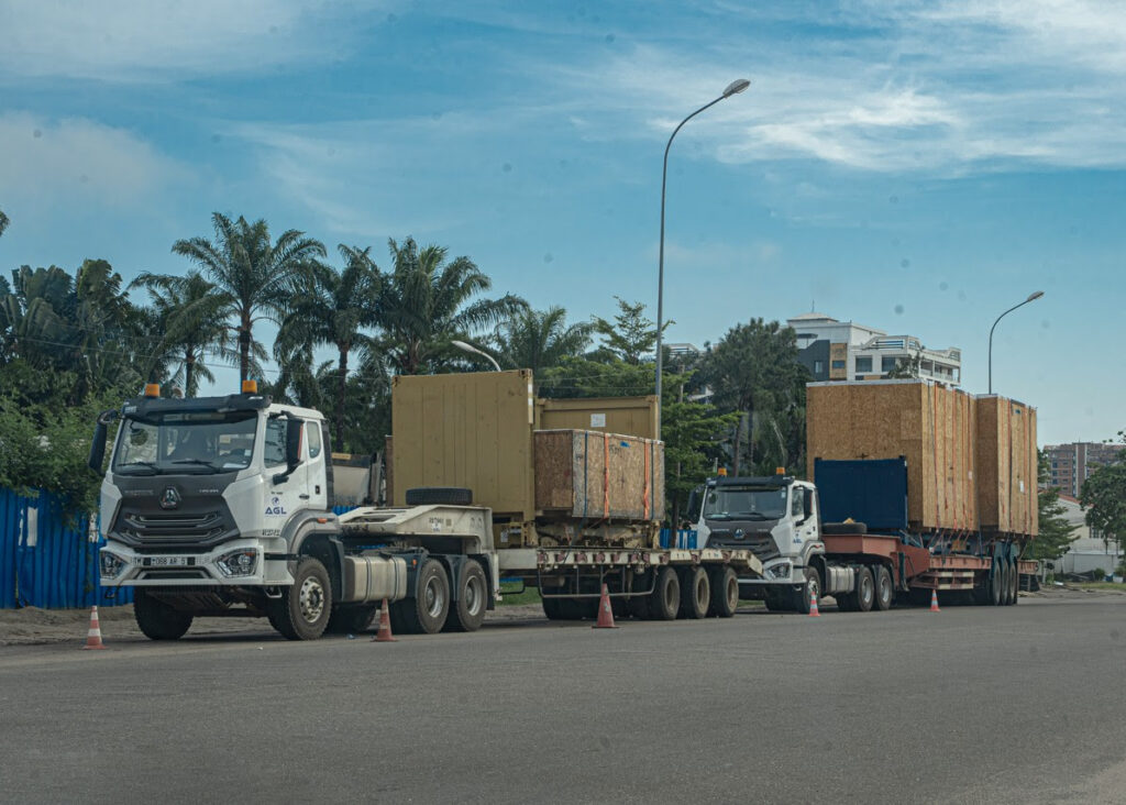 « Nous avons livré 31 conteneurs conventionnels et trois colis hors gabarit dans un délai imparti pour renforcer la ligne d’embouteillage du client. Cela permet de soutenir l’augmentation de ses capacités de production et d’accompagner le développement du secteur brassicole dans le pays » soutient Habib Mazen, Directeur des opérations Africa Global Logistics Congo.